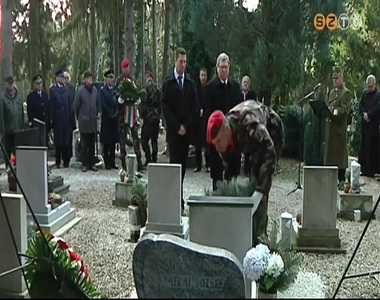 Vitéz Both Bélára a emlékeztek halálának 13. évfordulóján a Jáki úti temetőben Vitéz Both Bélára a emlékeztek halálának 13. évfordulóján a Jáki úti temetőben