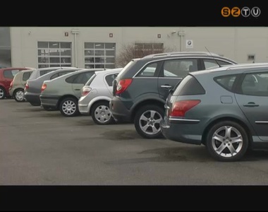 Stagnál a használtautó eladás, egyre többen vásárolnak gépkocsit külföldről Stagnál a használtautó eladás, egyre többen vásárolnak gépkocsit külföldről