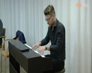 Fiatal zongoramvsz bemutatkozsa a Bjol sorozatban