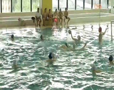 Felemás eredmények a medencében Felemás eredmények a medencében