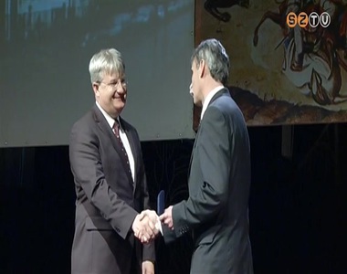 Példaképeket állítanak az iskola diákjainak Példaképeket állítanak az iskola diákjainak