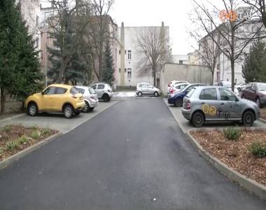 19 trkvezett parkolt vehetnek birtokba az autsok Szombathely belvrosban