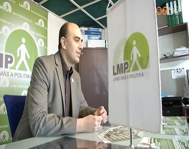 Vitázna a Fidesz, a baloldal és a Jobbik képviselőjelöltjeivel az LMP-s Horváth Zoltán Vitázna a Fidesz, a baloldal és a Jobbik képviselőjelöltjeivel az LMP-s Horváth Zoltán