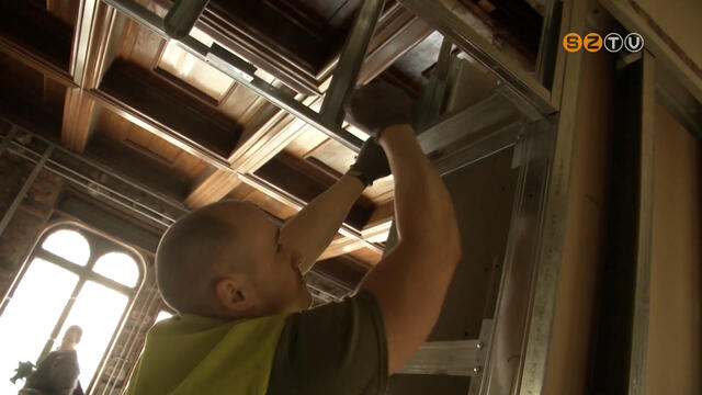 Eltltek is dolgoznak a vasi megyei iparkamara szkhznak feljtsn