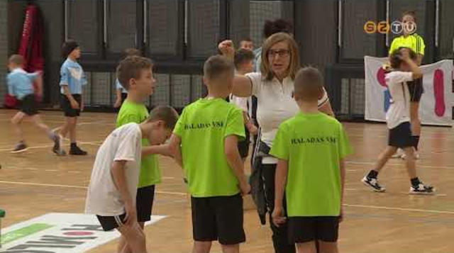 Idn is megrendezte a Halads VSE kzilabda szakosztlya a fik szmra kirt Szent Mrton Kupt