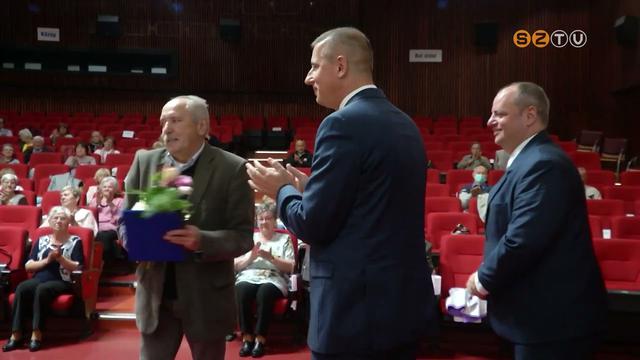 1990 ta oktber elseje az idsek vilgnapja