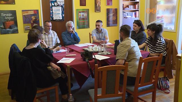 Kaland, izgalom, bartsg az perencis tengeren innen s tl