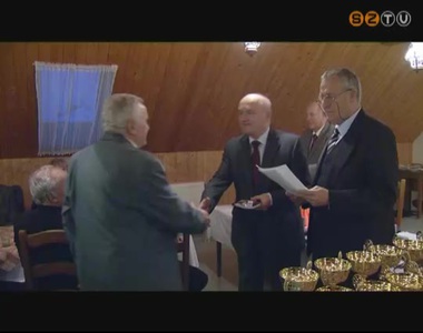 Civil szervezetekhez l�togatott Hende Csaba