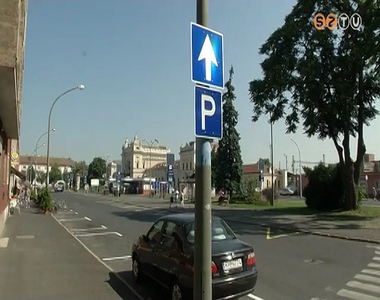 Forgalmi rend v�ltoz�s �s �j parkol�helyek a vas�t�llom�sn�l