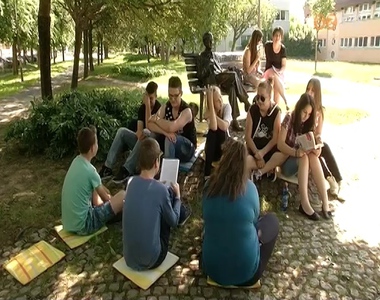 �t�dik alkalommal rendezett Felolvashow-t az egyetemi k�nyvt�r