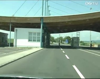 Ellen�rz�s az oszt�k-magyar hat�ron