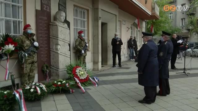 Városi ünnepségsorozat az 1956-os forradalom és szabadságharc emlékére Városi ünnepségsorozat az 1956-os forradalom és szabadságharc emlékére