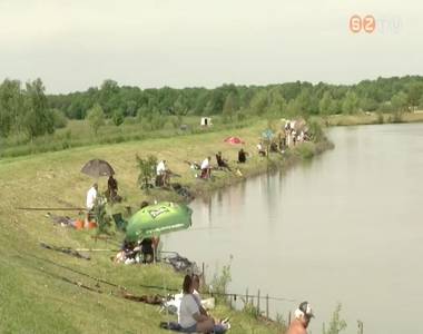 Horg�szverseny a K�that�r-tavon