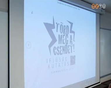 A fiatalok v�lem�ny�re k�v�ncsiak