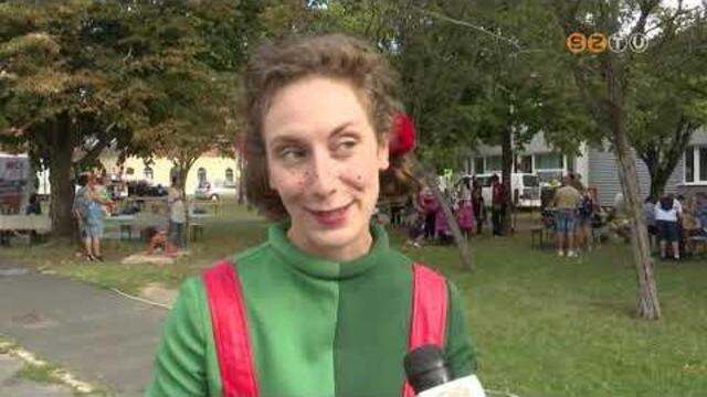 Sznpadi produkcik vrtk a csaldokat vasrnap dlutn az MMIK eltti tren