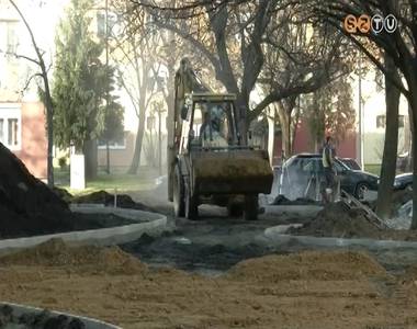 Meg�jul� park a Derkovitson