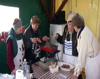 Kolb�szmustra Her�nyben