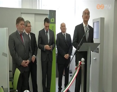 Átadták az első, új típusú kormányablakot Szombathelyen Átadták az első, új típusú kormányablakot Szombathelyen