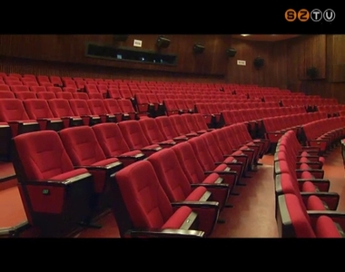 Jav�ban tart az Agora-Savaria Filmsz�nh�zban a digit�lis technik�ra val� �t�ll�s