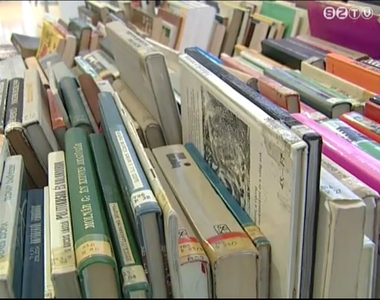 K�nyvv�s�rt tartanak a Berzsenyi D�niel K�nyvt�rban