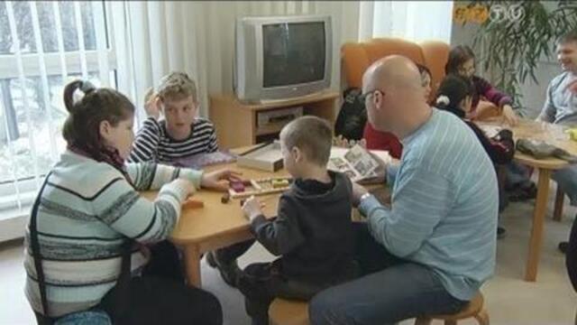 K&eacute;szs&eacute;gfejleszt&odblac; j&aacute;t&eacute;kokkal ismerkedtek a gyerekek a k&ouml;nyvt&aacute;rban