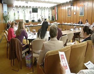 Az oktat�si �s szoci�lis bizotts�g �l�se