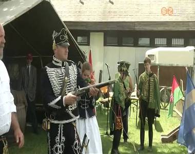 Lovas hadt�rt�neti bemutat�