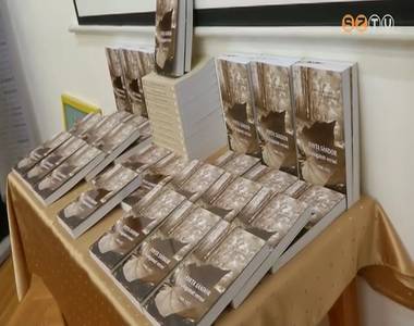 Bemutatt�k Finta S�ndor k�tet�t