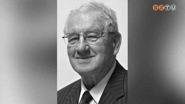 Elhunyt Gál László, a Berzsenyi Dániel Főiskola egykori főigazgatója Elhunyt Gál László, a Berzsenyi Dániel Főiskola egykori főigazgatója