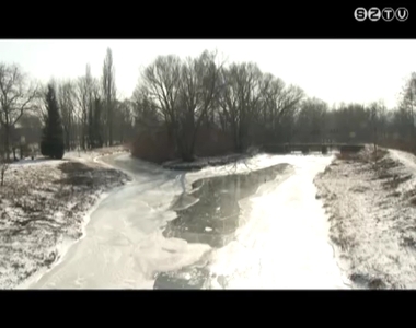 Megn�tt a j�g vastags�ga �s t�bb helyen a v�z a j�g felett folyik a Gy�ngy�s�n