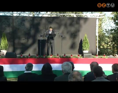 Az aradi v�rtan�kra eml�kezett az orsz�g