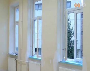 Ny�l�sz�r�csere a Kanizsaiban