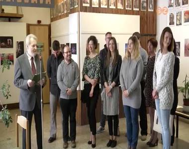 F�nykapu c�mmel fot�ki�ll�t�s ny�lt a 20. jubileum�t �nnepl� Pusk�s Gal�ri�ban