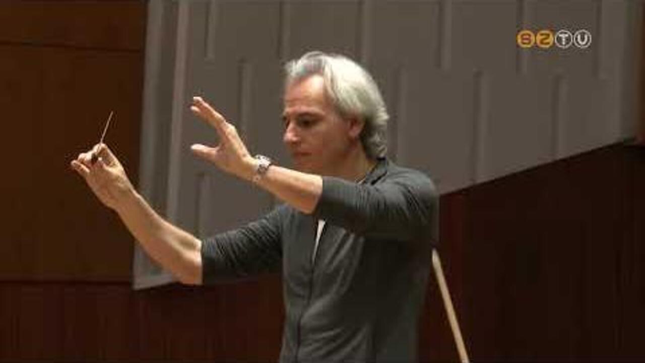 K�l�nleges est�re v�rja a k�z�ns�get a Savaria Szimfonikus Zenekar p�nteken