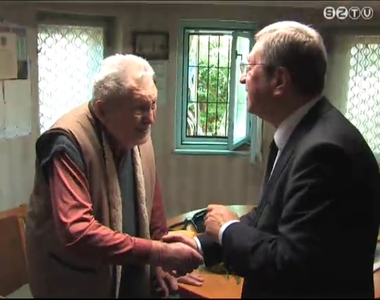 Szab� Istv�n k�sz�nt�se