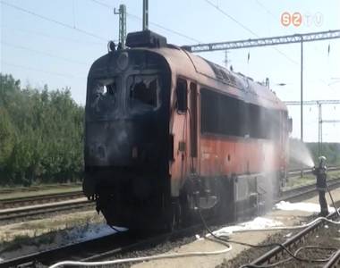 L�ngol� avar �s kigyulladt mozdony