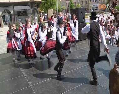 A t�nc vil�gnapja