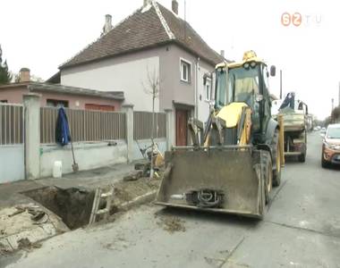 Cs�t�r�s az Akacs Mih�ly utc�ban