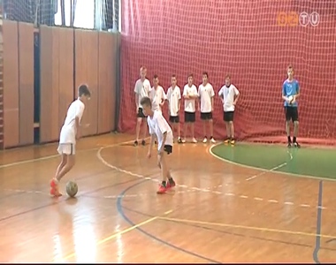 Folyamatosan edz�t�boroznak a Swietelsky-Halad�s VSE koroszt�lyos futsalcsapatai