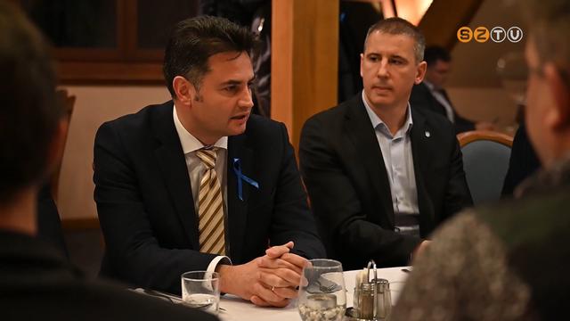 Sajtóbeszélgetés és utcafórum Márki-Zay Péterrel, az ellenzék közös miniszterelnök-jelöltjével Sajtóbeszélgetés és utcafórum Márki-Zay Péterrel, az ellenzék közös miniszterelnök-jelöltjével