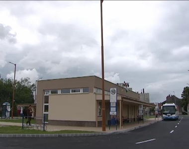 Megújult a sárvári buszpályaudvar Megújult a sárvári buszpályaudvar