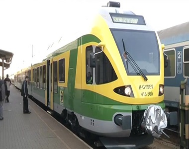 Új motorvonat jár december közepétől a Sopron-Szombathely-Szentgotthárd vasútvonalon Új motorvonat jár december közepétől a Sopron-Szombathely-Szentgotthárd vasútvonalon