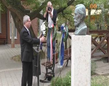 A n�vad�ra eml�keztek a Markusovszky-k�rh�zban