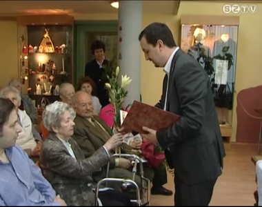 90. sz�let�snapj�n k�sz�nt�tte Laz�ry Viktor alpolg�rmester Frank Mikl�sn�t