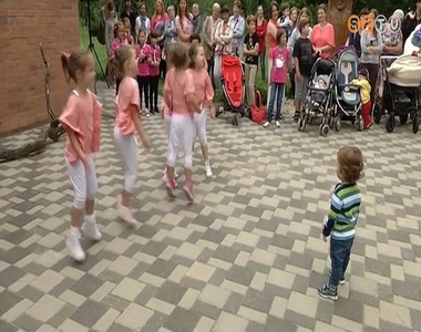 Anyatej Vil�gnapja