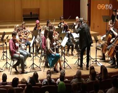 Farsang a Zeneiskol�ban