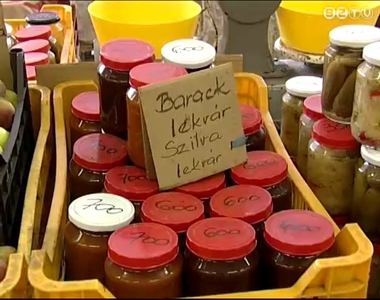 Elkezdődött a sárgabarack és az őszibarack befőzési szezonja Elkezdődött a sárgabarack és az őszibarack befőzési szezonja