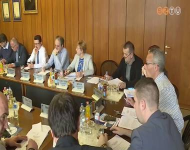 �l�sezett a gazdas�gi bizotts�g