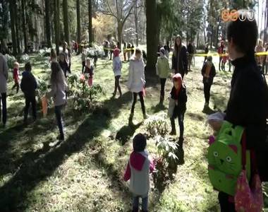 T�bb ezer embert mozgatott meg a j� id� h�sv�th�tf�n