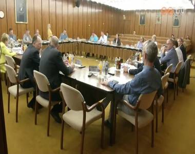 �l�sezett a jogi �s t�rsadalmi kapcsolatok bizotts�ga